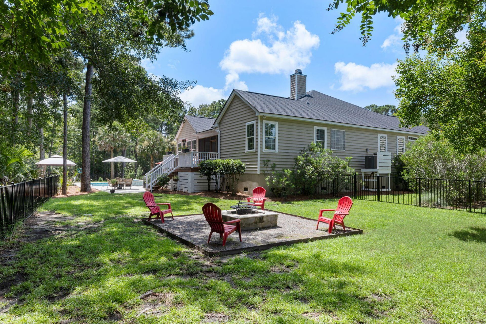 1425 Oakhurst Photo 29
