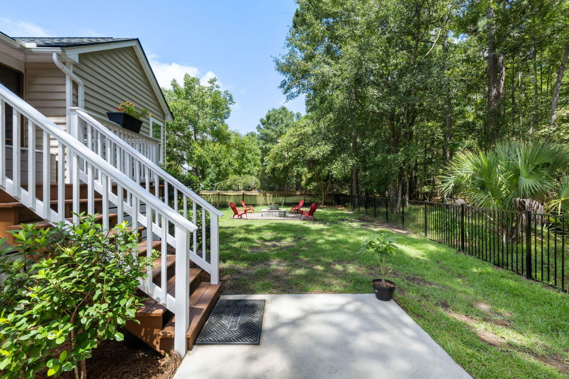 1425 Oakhurst Photo 32