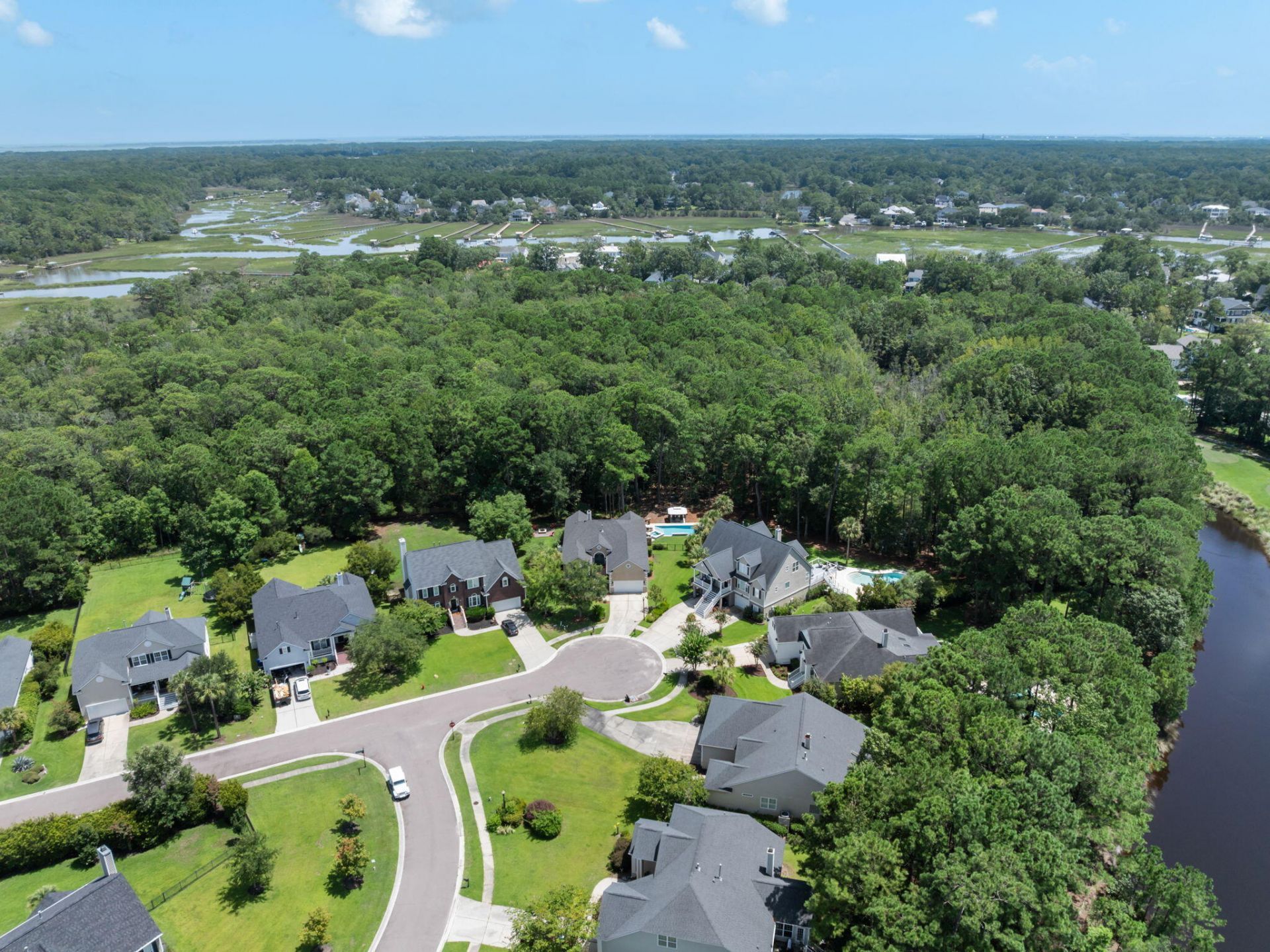 1425 Oakhurst Photo 34