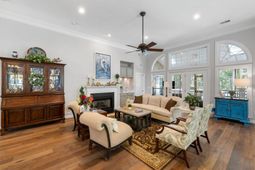 1425 Oakhurst photo 4
