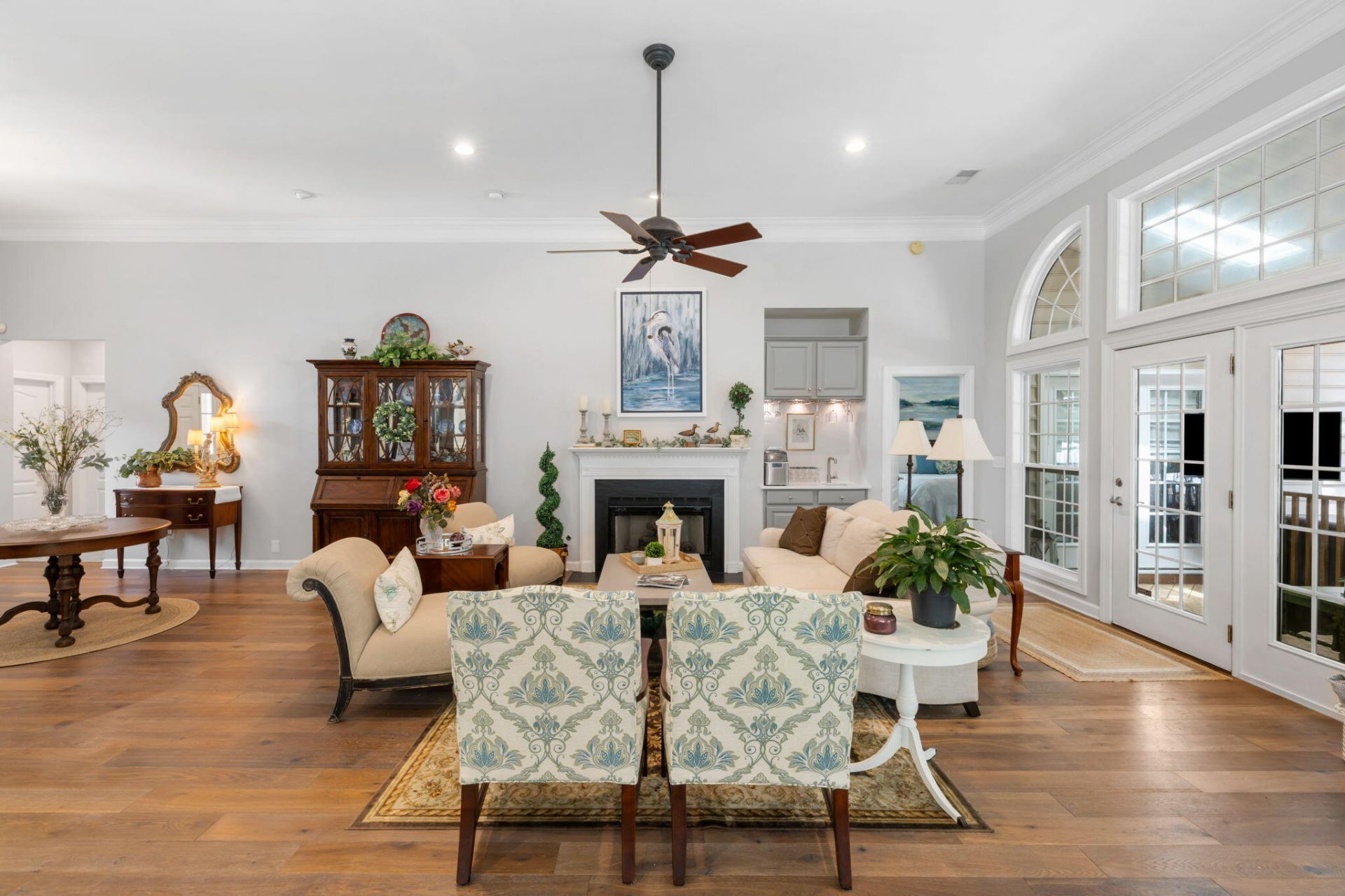 1425 Oakhurst Photo 8