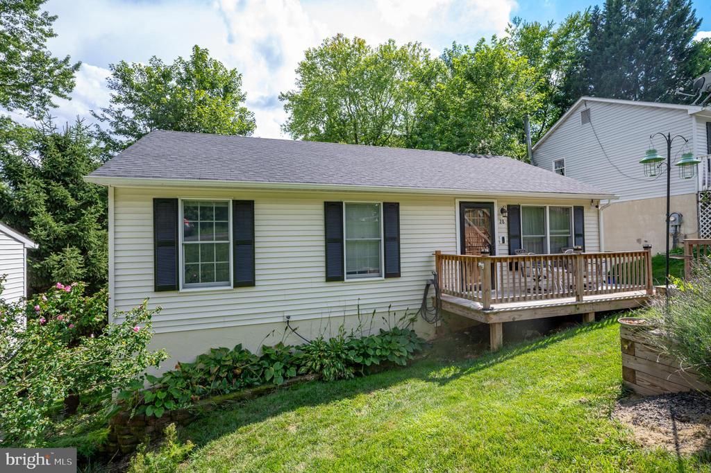 28 E E STREET, BRUNSWICK, MD 21716