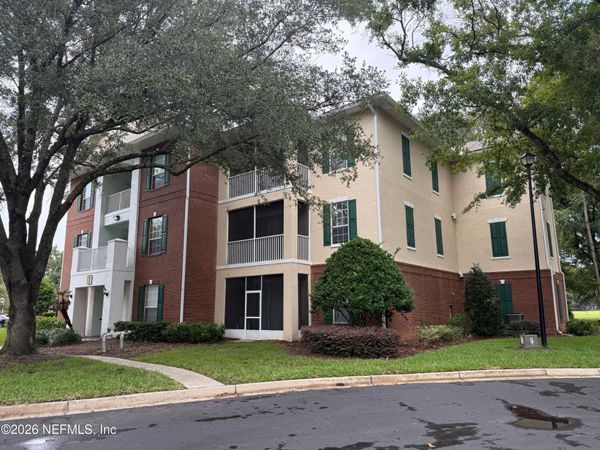 785 OAKLEAF PLANTATION Parkway, Unit 123, Orange Park, FL 32065