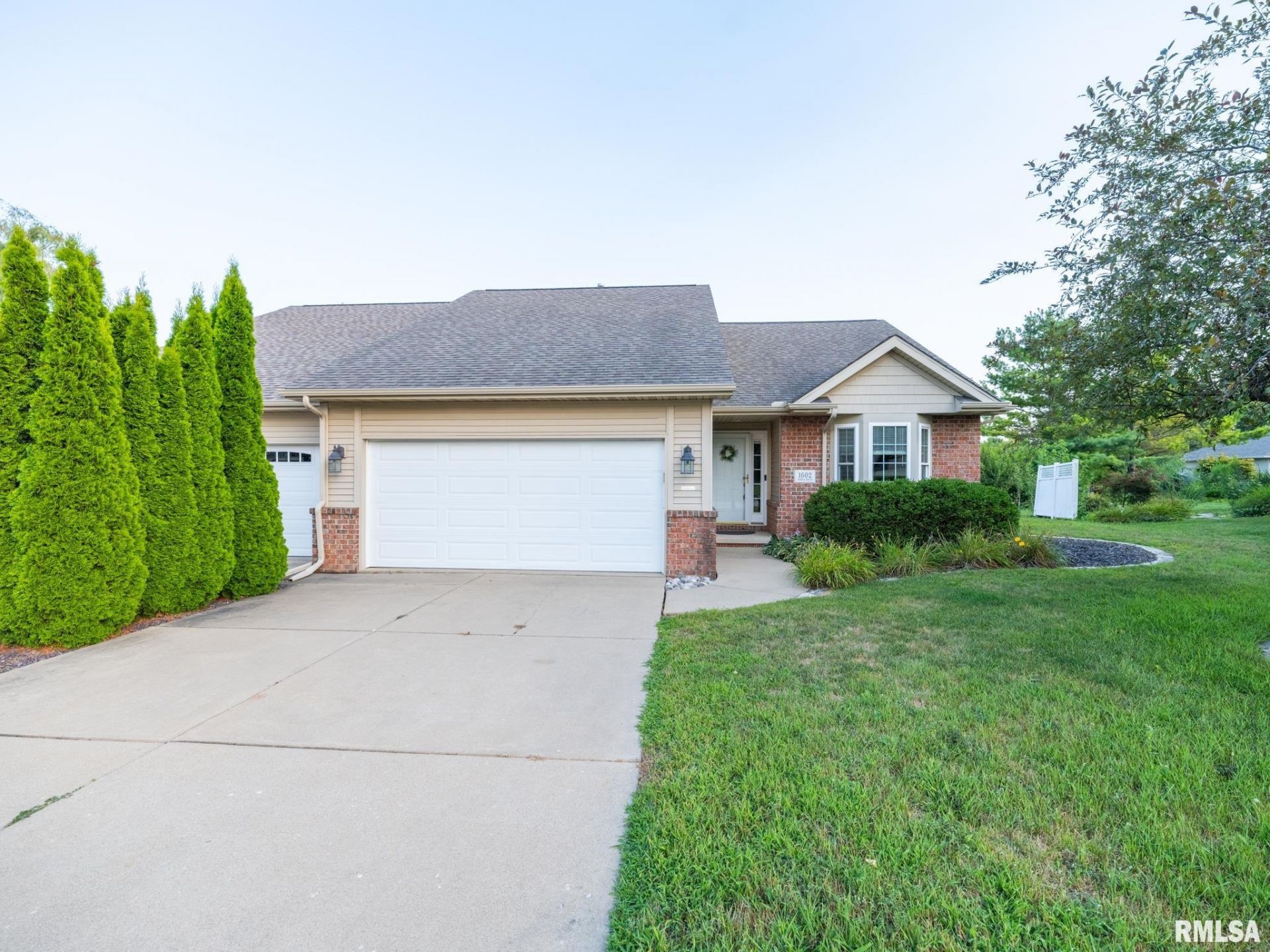 1602 Indigo Drive, Morton, IL 61550 Main Photo