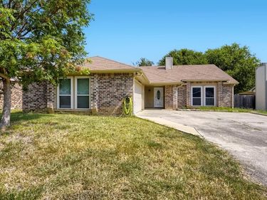 4205 Staghorn Circle S, Fort Worth, TX 76137