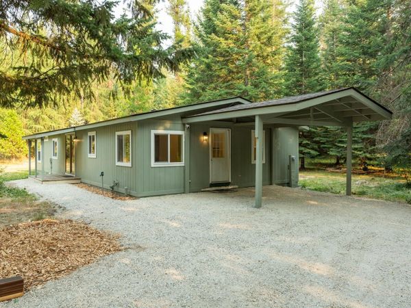 4631D N Swenson Rd, Clayton, WA 99109
