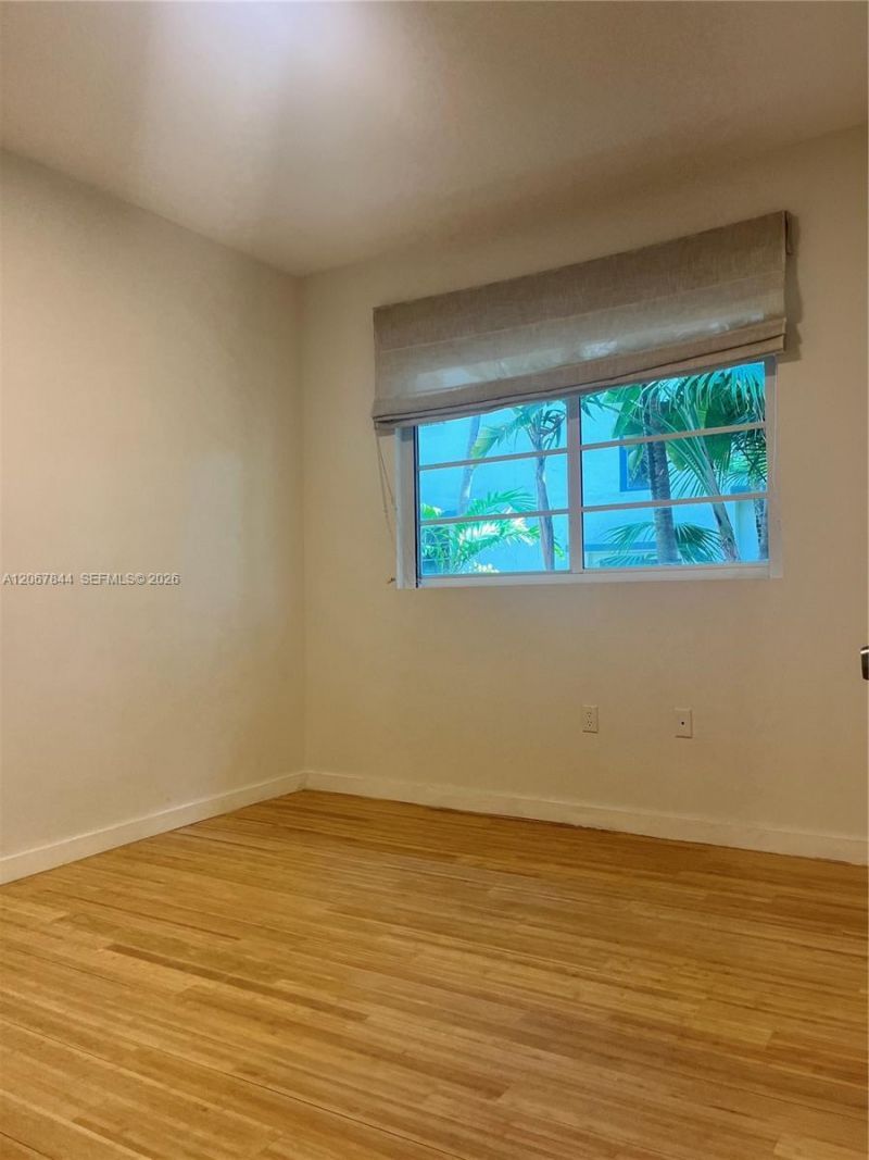 3917 N Meridian Ave, Unit 102, Miami Beach, FL 33140 Photo