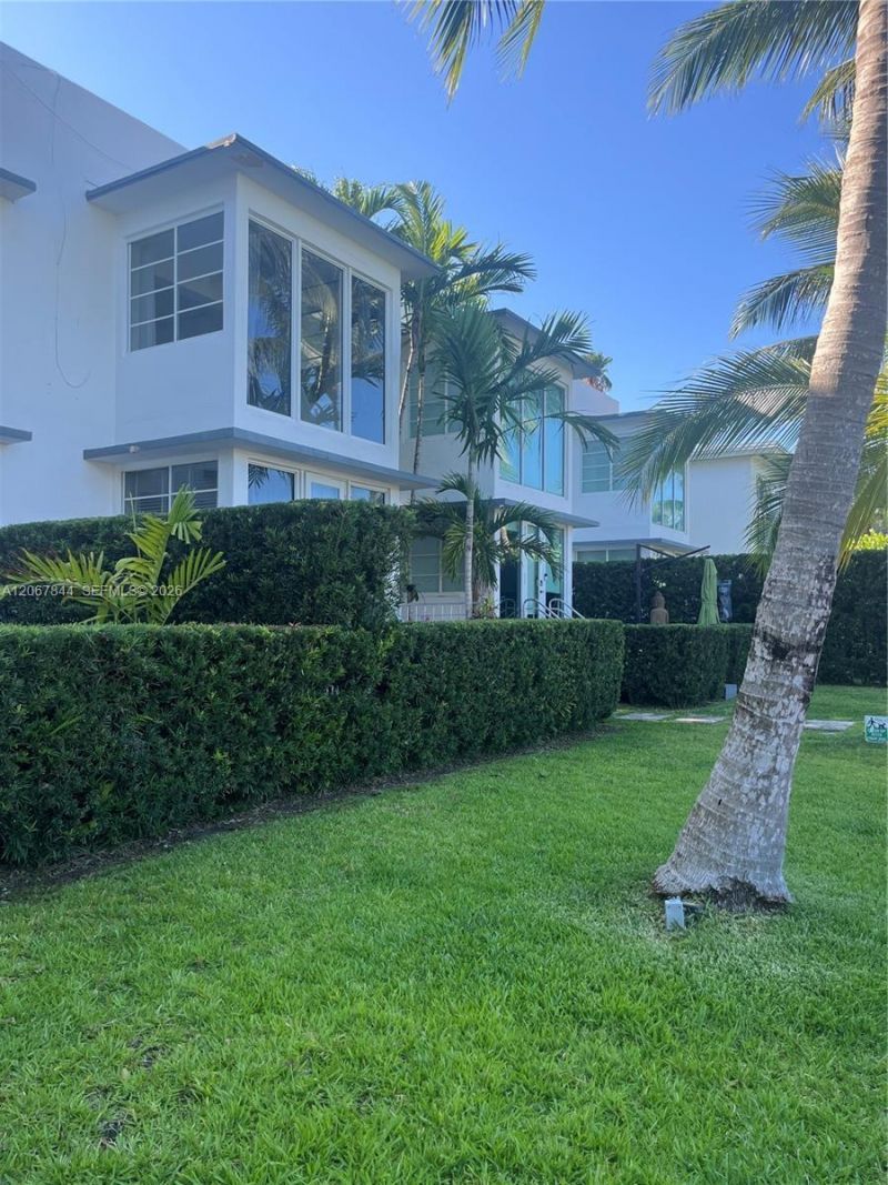 3917 N Meridian Ave, Unit 102, Miami Beach, FL 33140 Photo