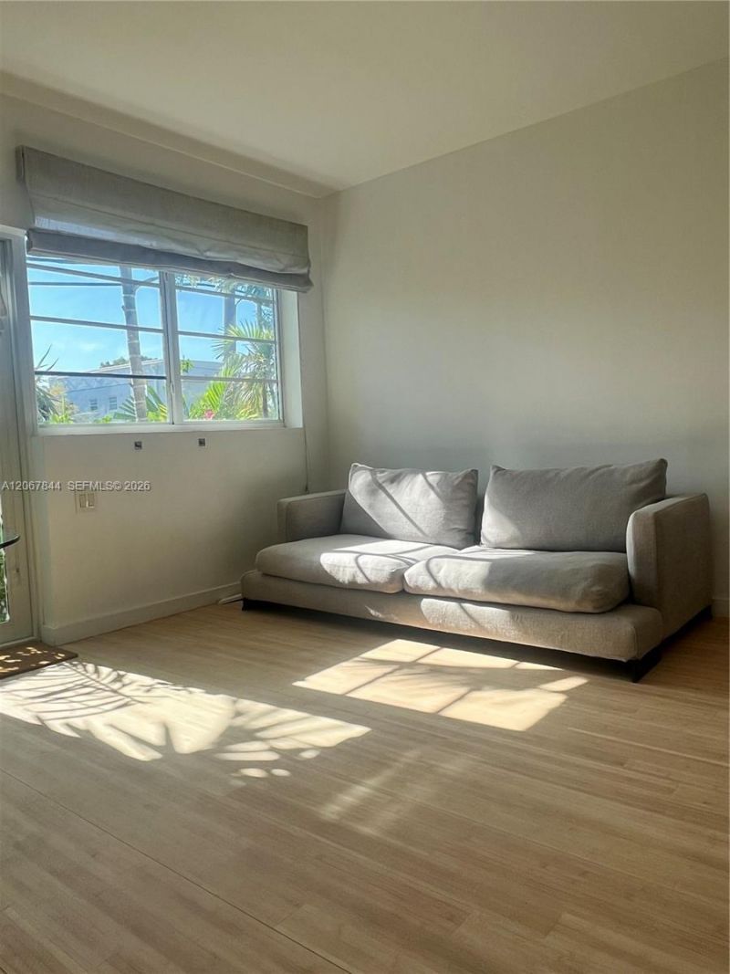 3917 N Meridian Ave, Unit 102, Miami Beach, FL 33140 Photo
