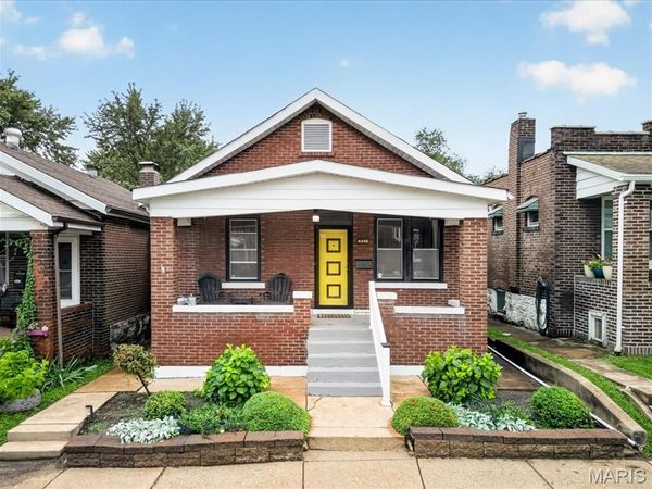 4448 Wallace Street , St Louis, MO 63116