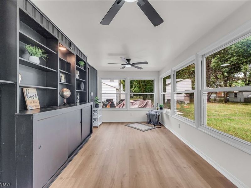 19505 Preston Road , Warrensville Heights, OH 44128 Photo 8