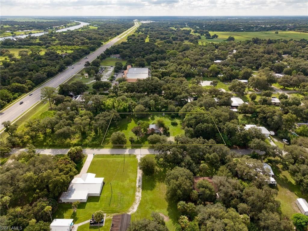 89 Calhoun St , Labelle, FL 33935 Photo