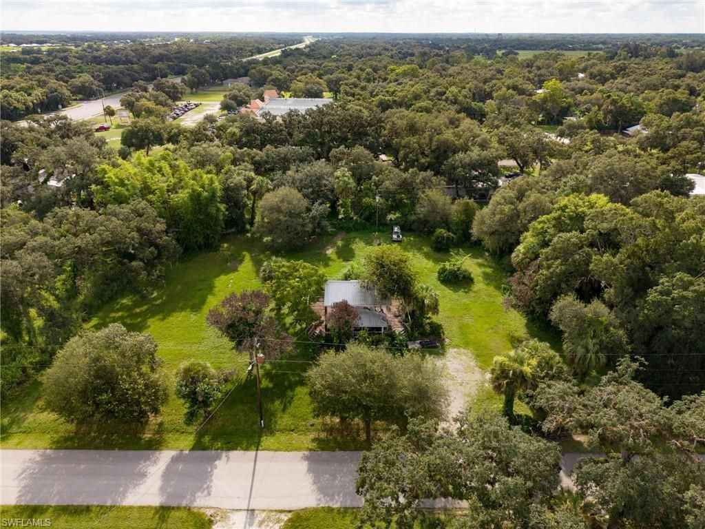 89 Calhoun St , Labelle, FL 33935 Photo