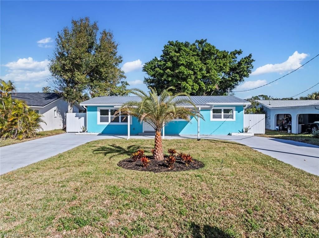 12511 Davis Blvd , Fort Myers, FL 33905 Photo