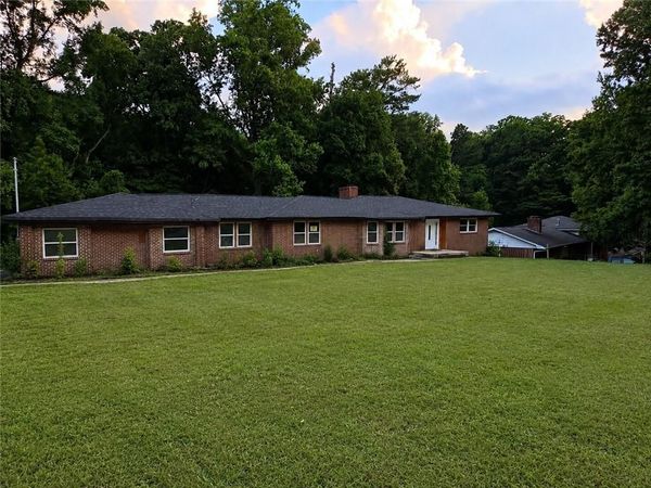 3042 Peek Road NW, Atlanta, GA 30318
