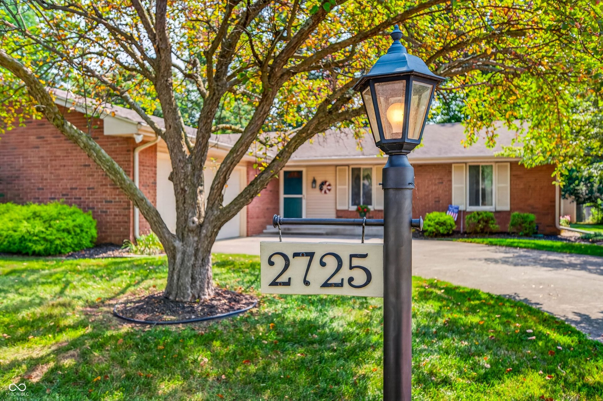 2725 Wedgewood Drive, Columbus, IN 47203 Main Photo