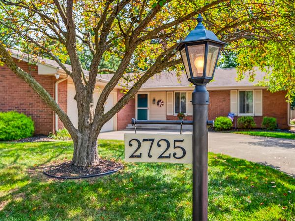 2725 Wedgewood Drive , Columbus, IN 47203