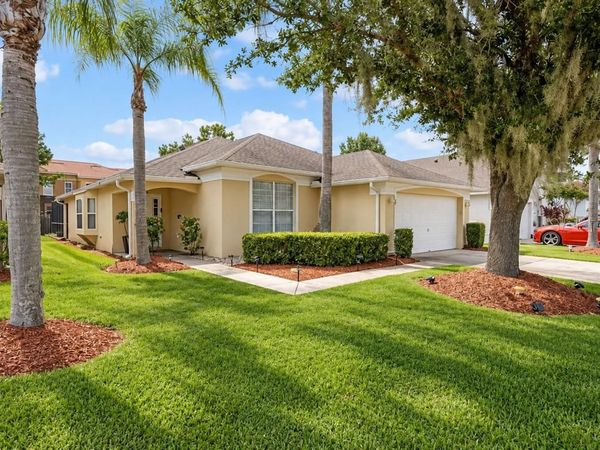 1017 LAKE BERKLEY DR, KISSIMMEE, FL 34746