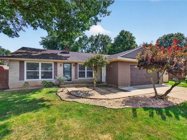 3321 Meadowwood Street NW, Massillon, OH 44646