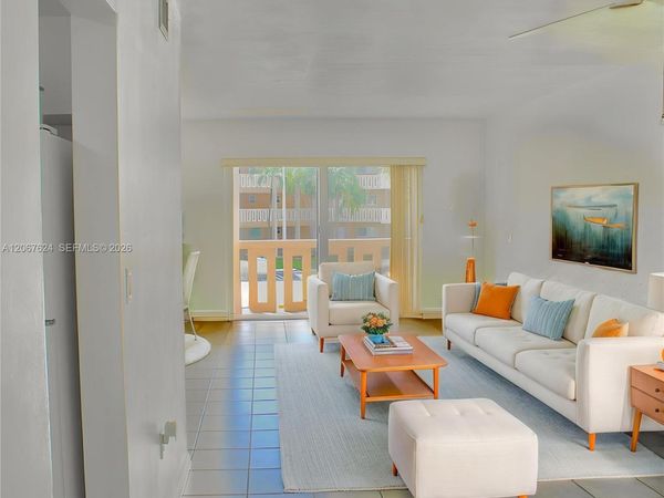 7440 Miami Lakes Dr, Unit F212, Miami Lakes, FL 33014