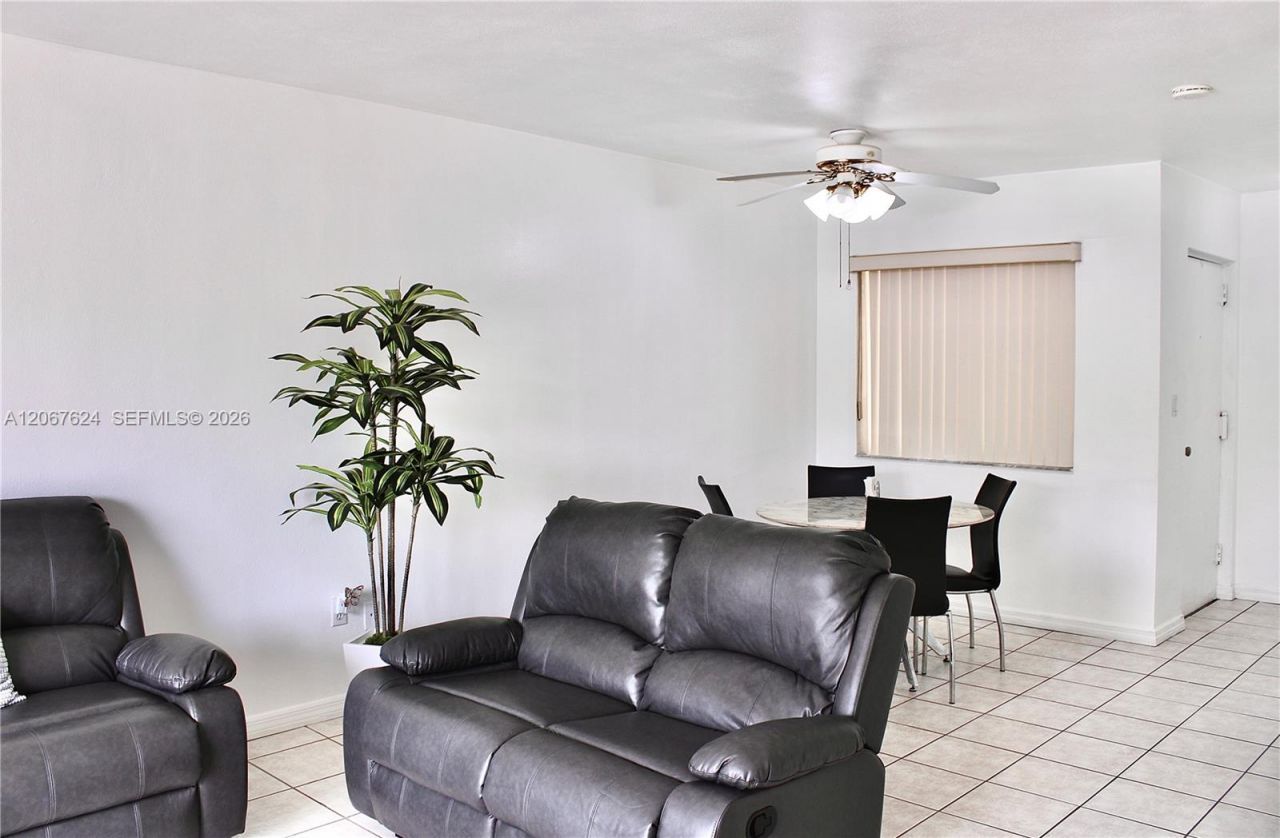 7440 Miami Lakes Dr, Unit F212, Miami Lakes, FL 33014 Photo