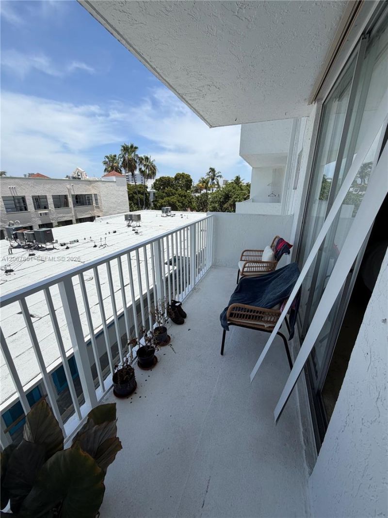 910 Michigan Ave, Unit 405, Miami Beach, FL 33139 Photo