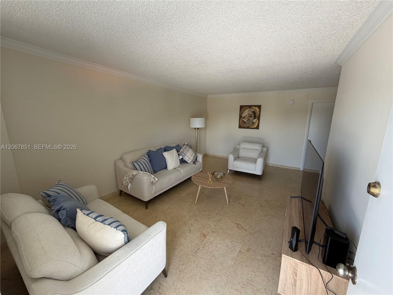 910 Michigan Ave, Unit 405, Miami Beach, FL 33139 Photo
