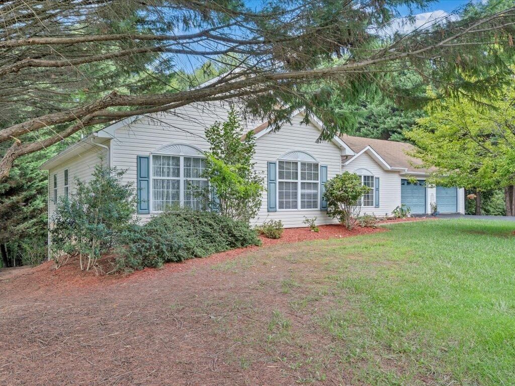 446 Ellsworth Ct, Ridgeway, VA 24148 Main Photo