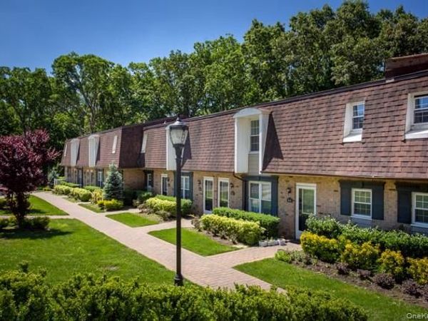 100 Villa D'est Drive , Unit B-14, Coram, NY 11727