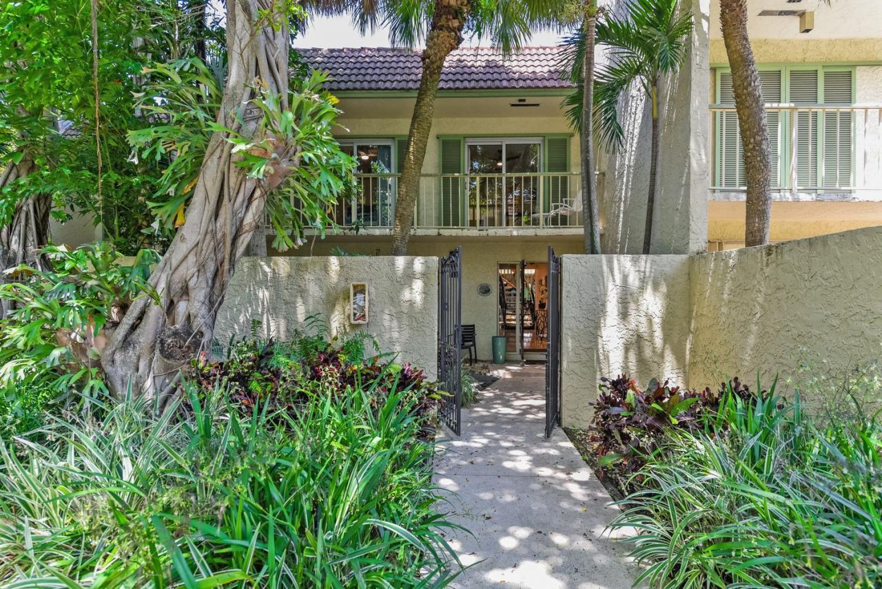 1172 Hillsboro Mile, Unit 2-4, Hillsboro Beach, FL 33062 Photo