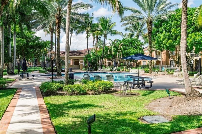 8020 N Nob Hill Road, Unit 206, Tamarac, FL 33321 Photo