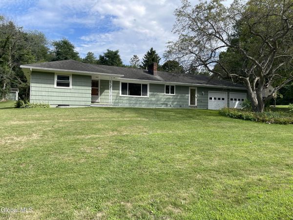 44 Meadowview Road, Queensbury, NY 12804