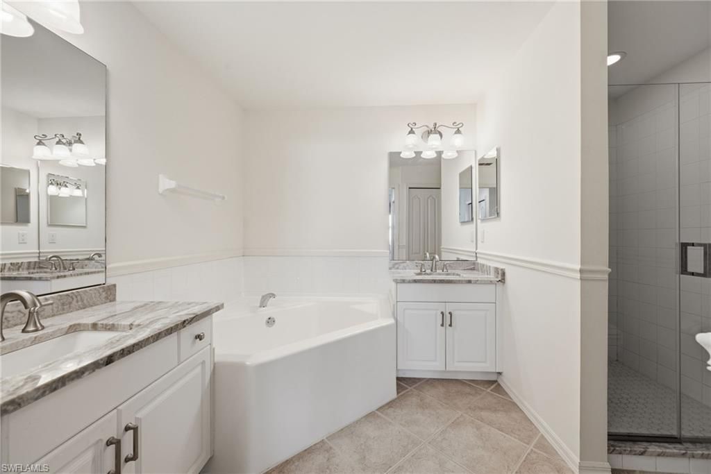 3485 Grand Cypress Dr, Unit 102, Naples, FL 34119 Photo