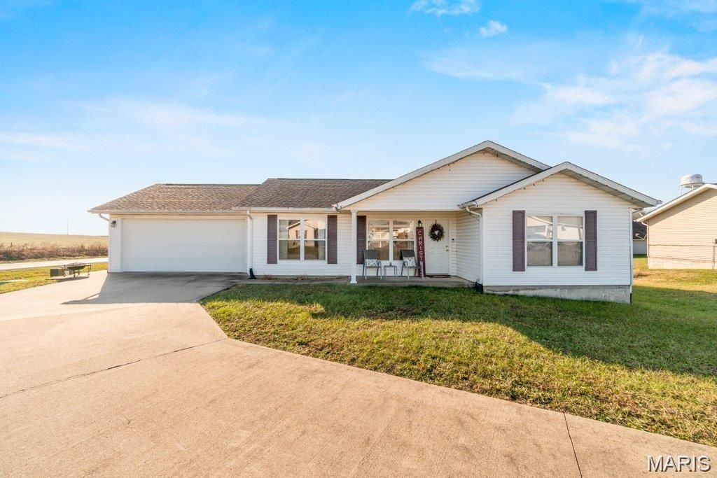 222 Black Willow Lane, Cape Girardeau, MO 63701 Main Photo