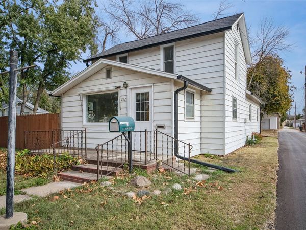 212 Nile Kinnick Drive N, Adel, IA 50003