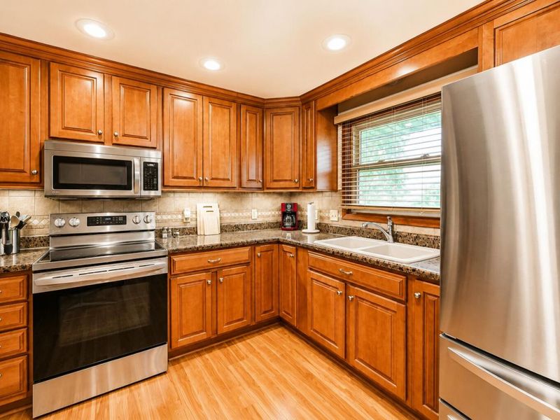 4735 W Ridgewood Road, Springfield, OH 45503 Photo 9