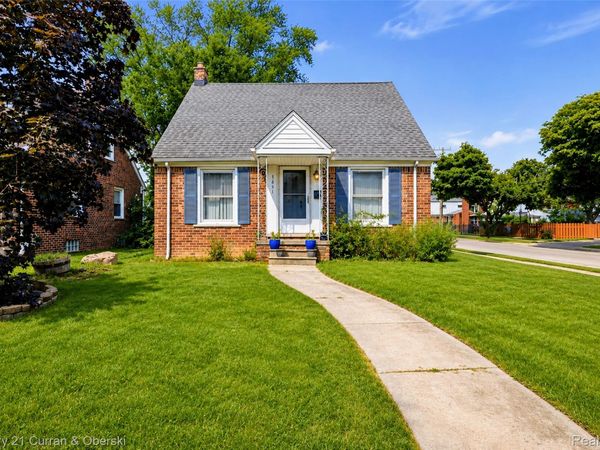 1651 Nightingale Street, Dearborn, Mi 48128