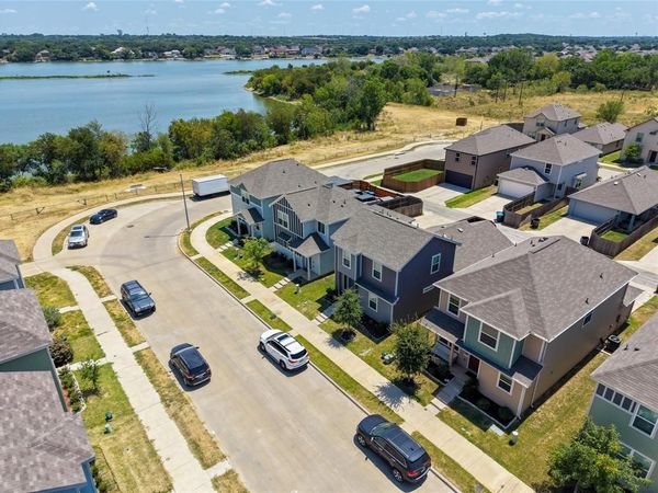 5724 Topwater Trail, Fort Worth, TX 76119