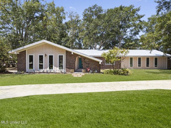 1407 Nicholson , Waveland, MS 39576