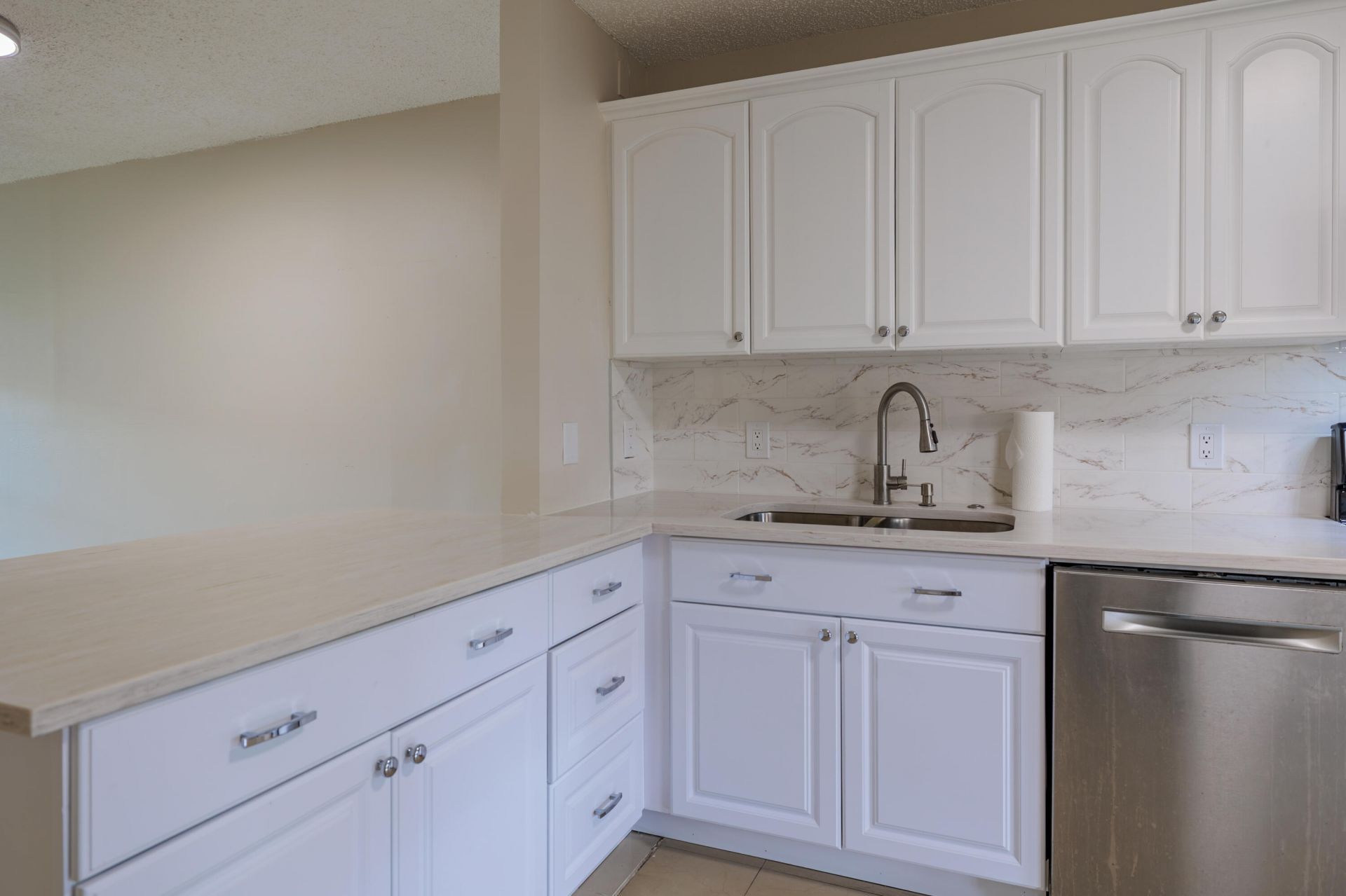 4755 Orleans Court, Unit B, West Palm Beach, FL 33415 Photo