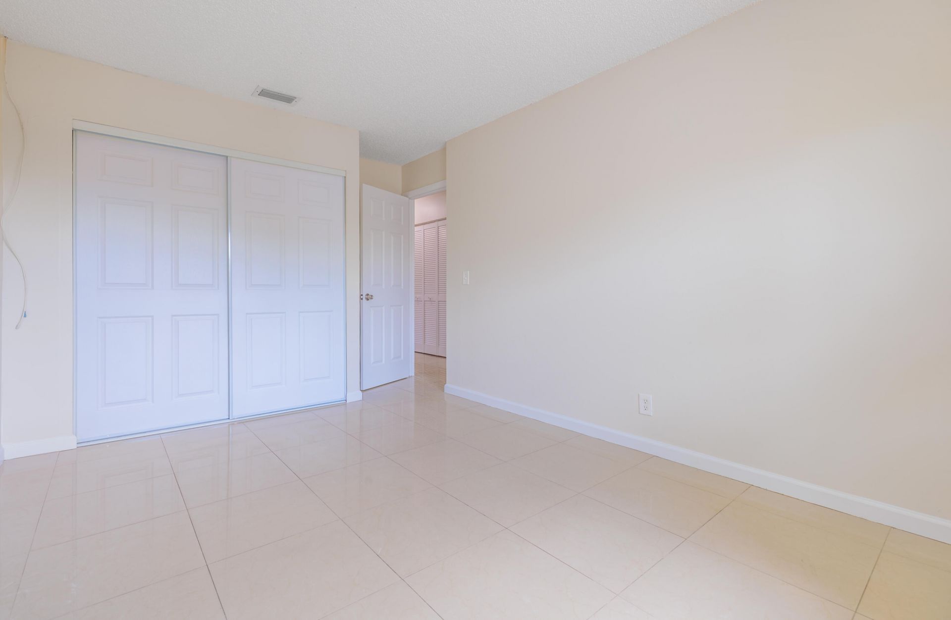 4755 Orleans Court, Unit B, West Palm Beach, FL 33415 Photo