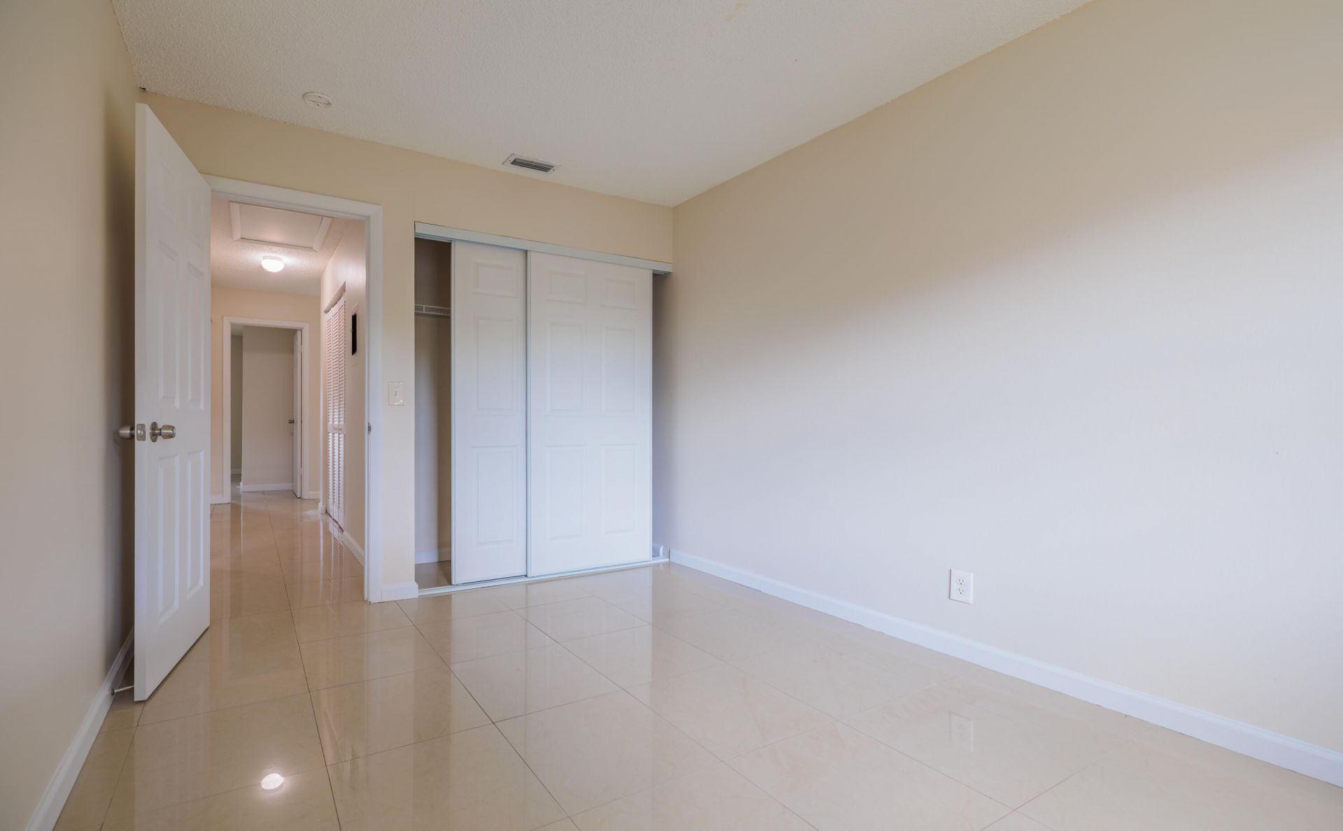 4755 Orleans Court, Unit B, West Palm Beach, FL 33415 Photo
