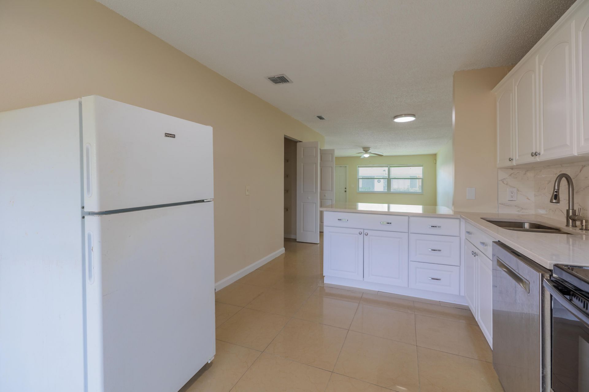 4755 Orleans Court, Unit B, West Palm Beach, FL 33415 Photo