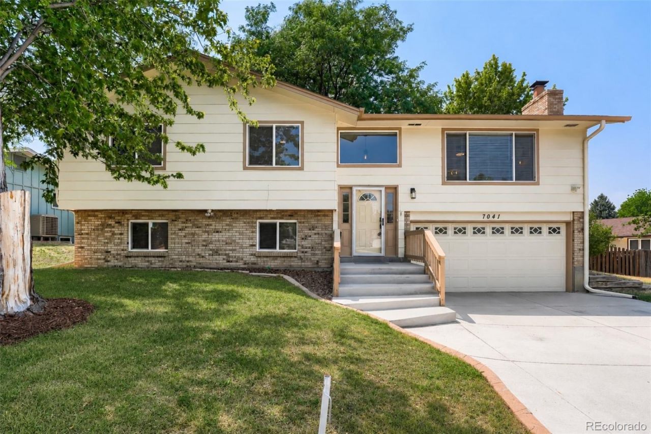 7041 S Quince Street, Englewood, CO 80112 Main Photo