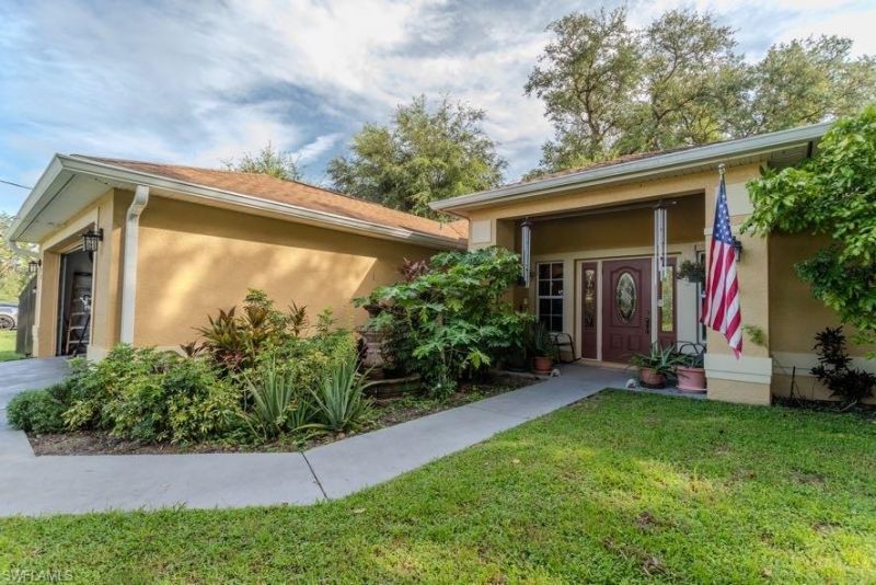 1098 Mission Ln, Labelle, FL 33935 Photo