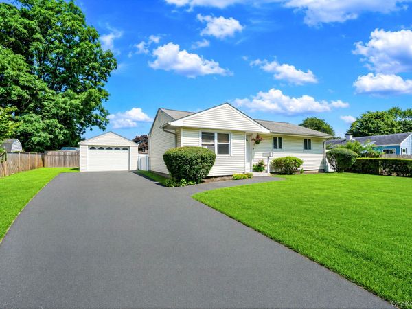 2803 Eagle Avenue , Medford, NY 11763