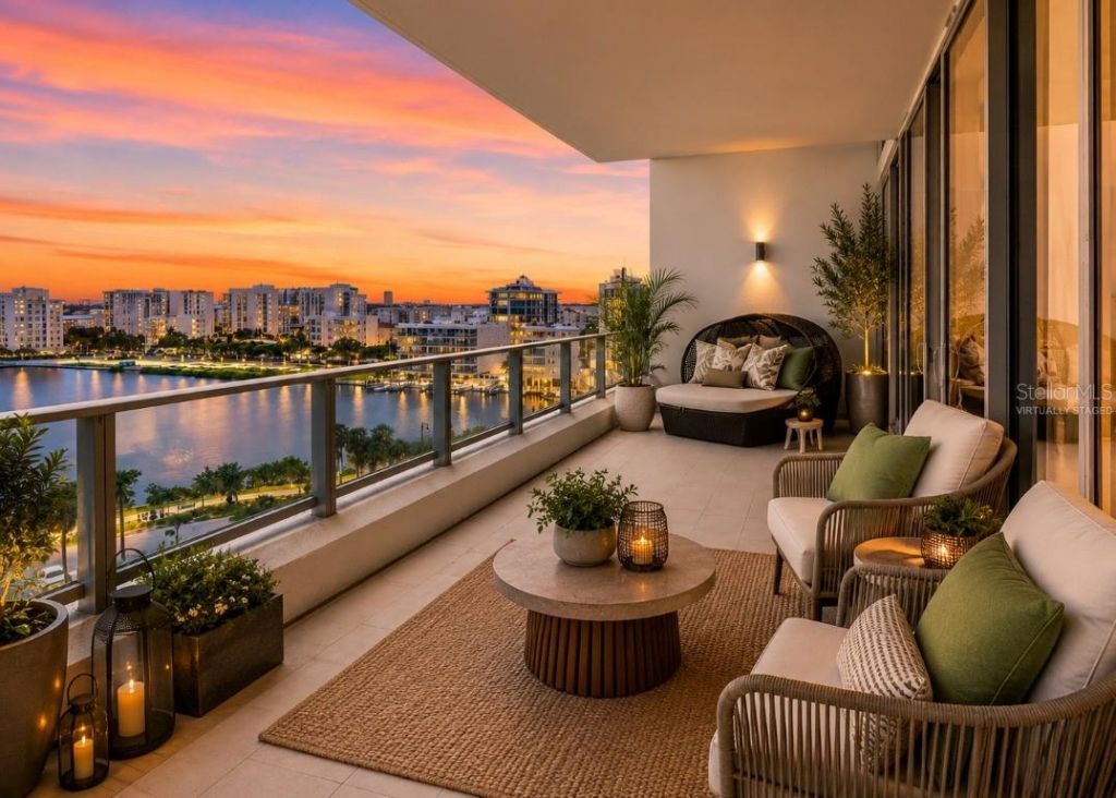 1155 N Gulfstream Avenue, Unit 807, Sarasota, FL 34236 Photo