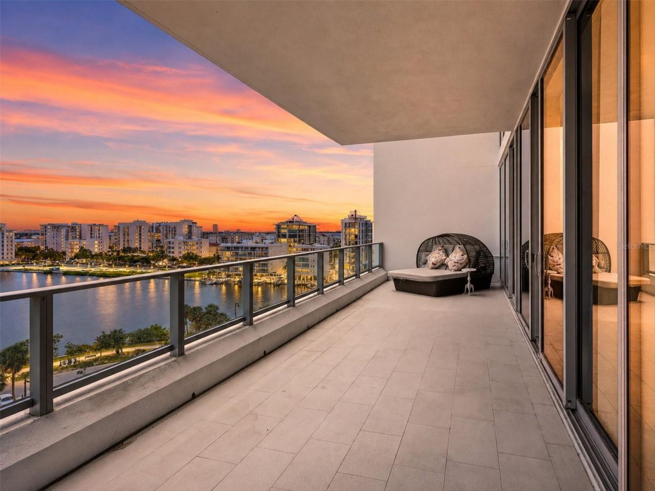 1155 N Gulfstream Avenue, Unit 807, Sarasota, FL 34236 Photo