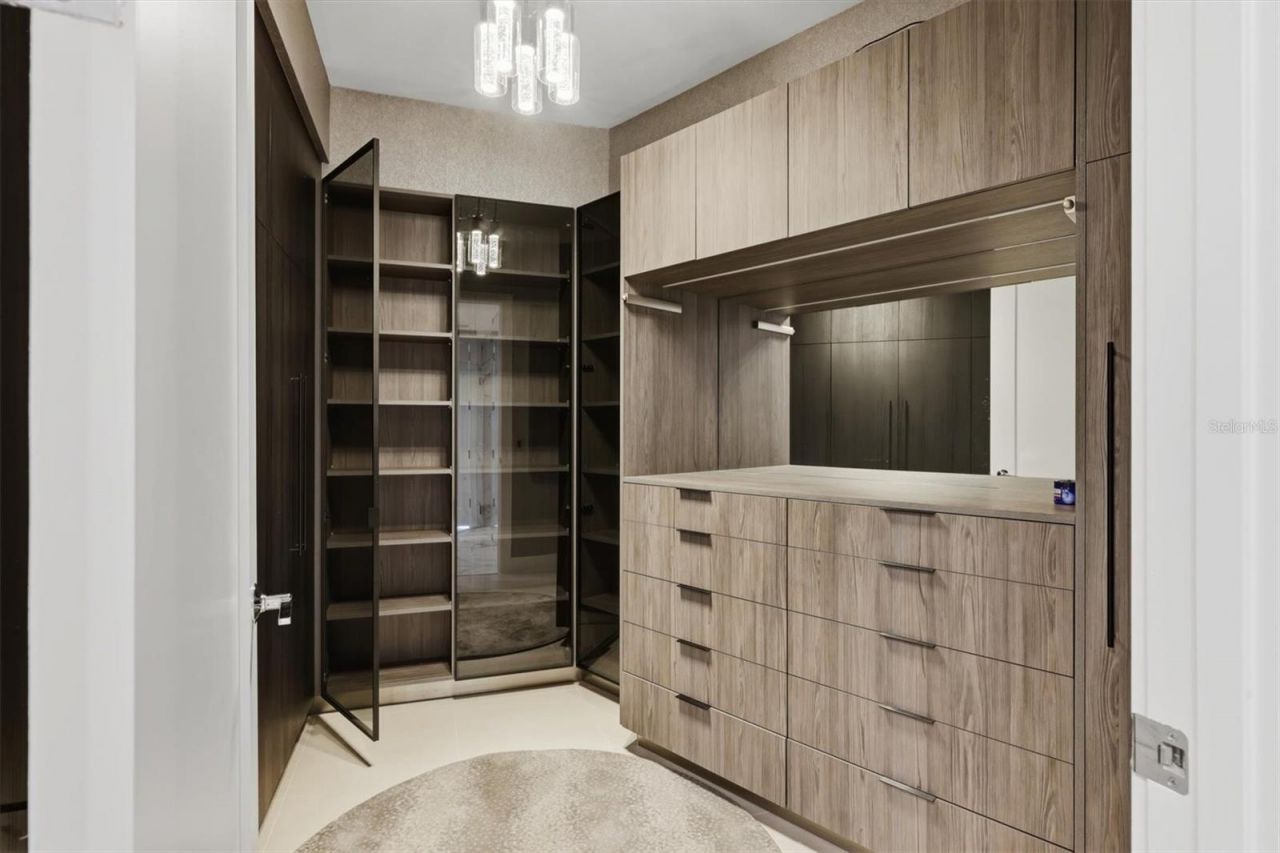 1155 N Gulfstream Avenue, Unit 807, Sarasota, FL 34236 Photo