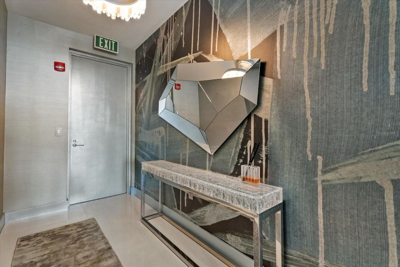 1155 N Gulfstream Avenue, Unit 807, Sarasota, FL 34236 Photo